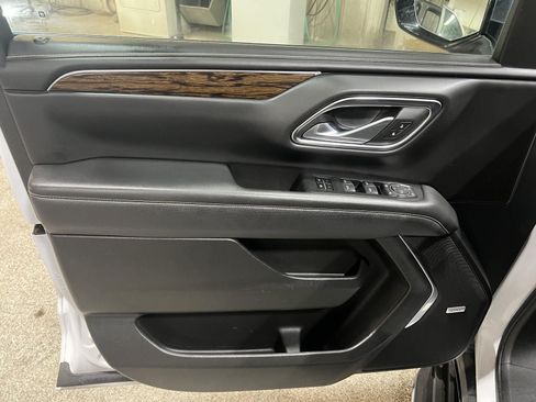 Used 2023 Chevrolet Tahoe Premier AWD/4WD image 19