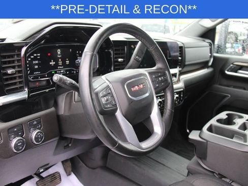 Used 2025 GMC Sierra 3500 SLE image 11