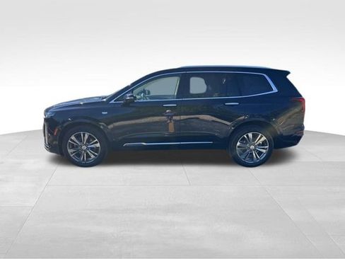 Certified 2022 Cadillac XT6 Premium Luxury w/ Technology Package image 8