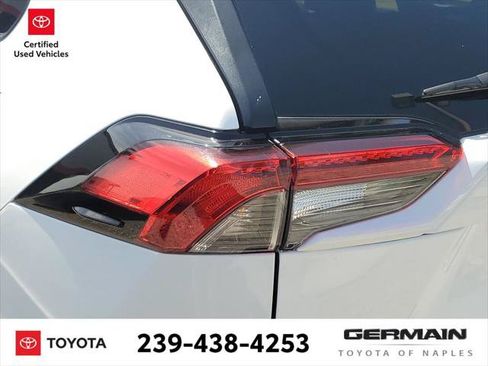 Certified 2022 Toyota RAV4 XLE w/ Convenience Package FWD image 15