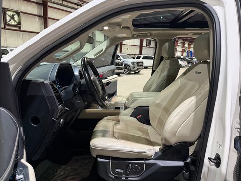 Used 2018 Ford Expedition Platinum RWD image 13