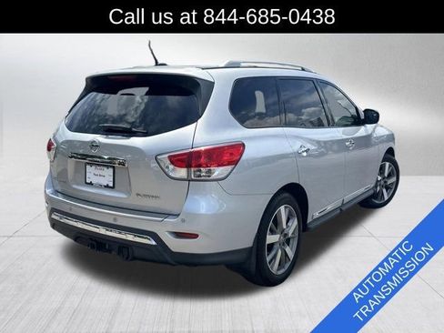 Used 2015 Nissan Pathfinder Platinum FWD image 5