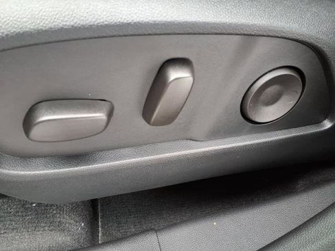 New 2026 Chevrolet Equinox LT w/ Convenience Package II image 14