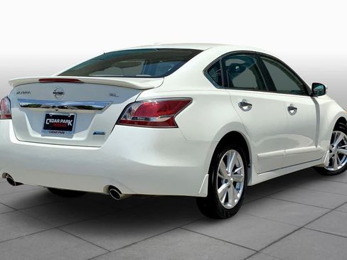 Used 2014 Nissan Altima 2.5 SL w/ Technology Package FWD image 12