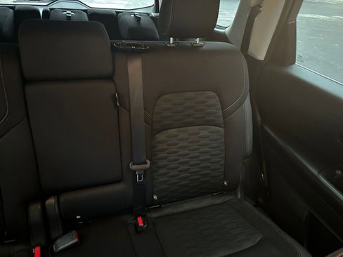 Used 2025 Nissan Pathfinder SV image 37