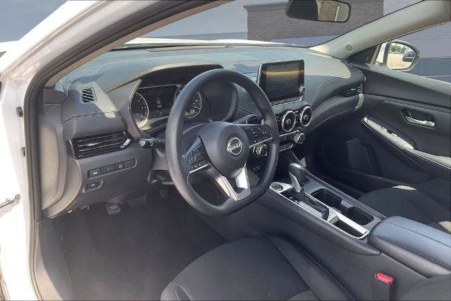 Used 2025 Nissan Sentra SV FWD image 17