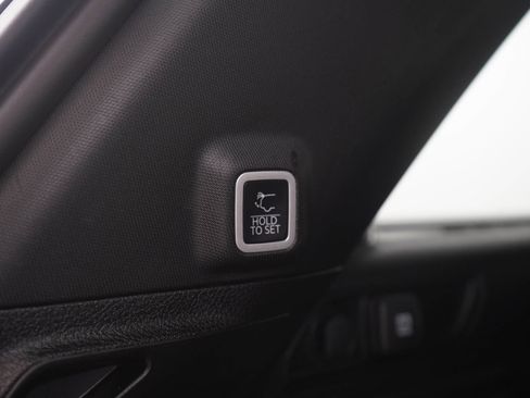 Used 2024 Jeep Grand Cherokee Altitude AWD/4WD image 11