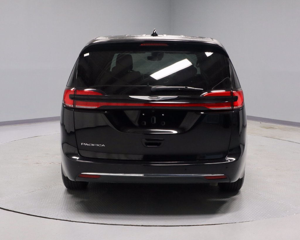 Used 2026 Chrysler Pacifica Select FWD image 11