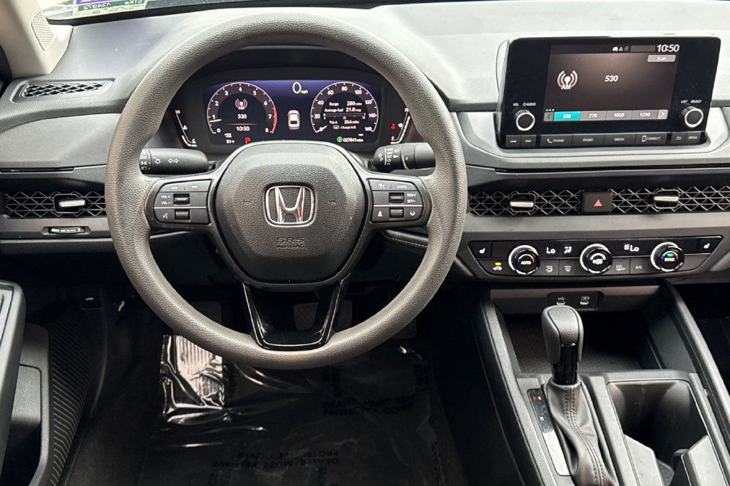 Certified 2023 Honda Accord EX image 17