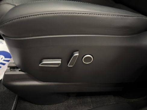 Used 2023 Tesla Model X image 13