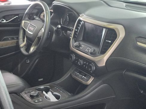 Certified 2023 GMC Acadia Denali w/ Denali Ultimate Package AWD/4WD image 8