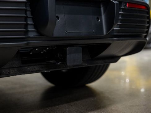 New 2025 Porsche Macan Electric image 22