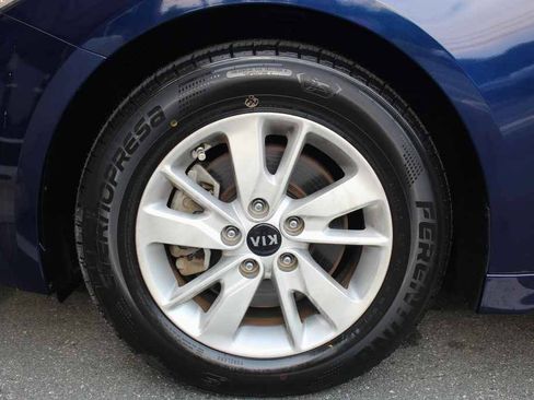 Used 2017 Kia Optima LX FWD image 30