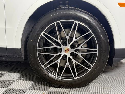 New 2026 Porsche Cayenne image 14