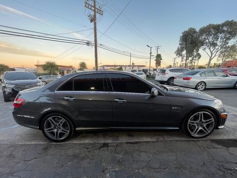 Used 2011 Mercedes-Benz E 63 AMG Sedan image 4
