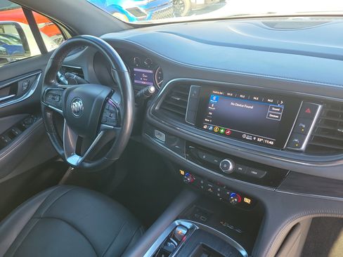 Used 2022 Buick Enclave Essence image 8