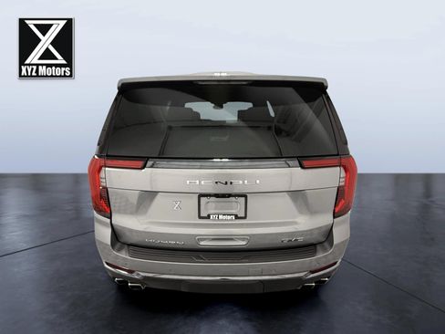 Used 2025 GMC Yukon XL Denali Ultimate AWD/4WD image 7