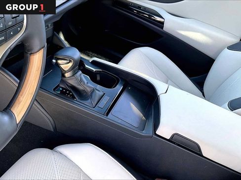Used 2024 Lexus ES 350 w/ Technology Package FWD image 14