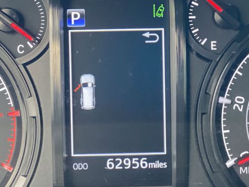 Used 2020 Toyota 4Runner SR5 image 32