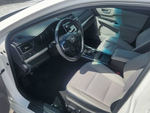Used 2017 Toyota Camry SE FWD image 15