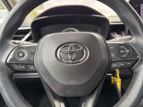 Used 2022 Toyota Corolla LE image 8