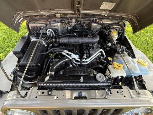 Used 2006 Jeep Wrangler Sport w/ 30" Tire & Wheel Group image 29