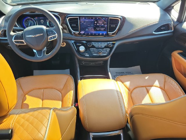 Used 2022 Chrysler Pacifica Pinnacle AWD/4WD image 29