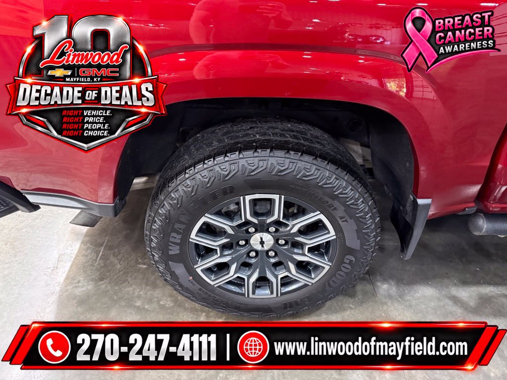 Used 2024 Chevrolet Colorado Z71 w/ Z71 Convenience Package 2 AWD/4WD image 11