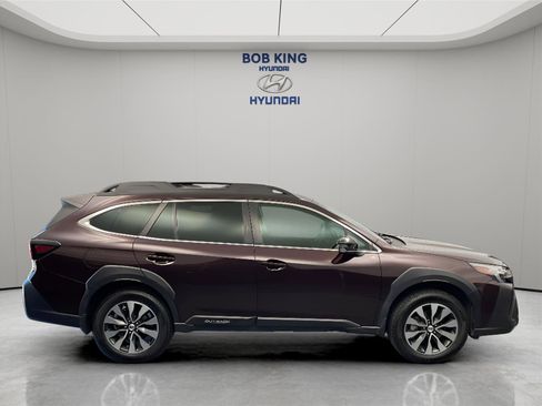 Used 2023 Subaru Outback Limited AWD/4WD image 6