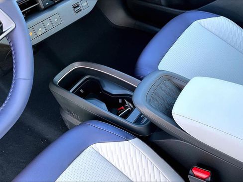 New 2026 Nissan Leaf Platinum+ image 7