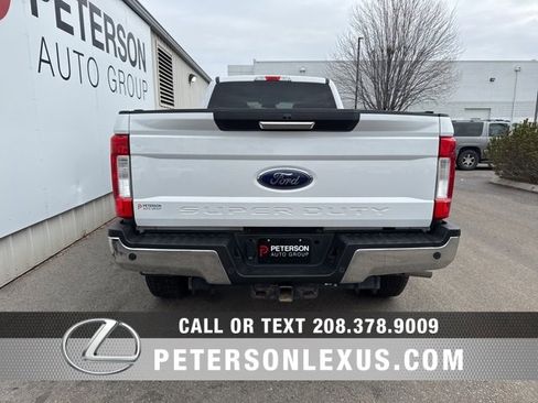 Used 2019 Ford F250 XLT w/ XLT Premium Package image 4