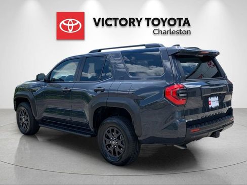 New 2026 Toyota 4Runner SR5 AWD/4WD image 3