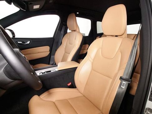 Used 2024 Volvo XC60 B5 Ultimate w/ Protection Package Premier AWD/4WD image 18