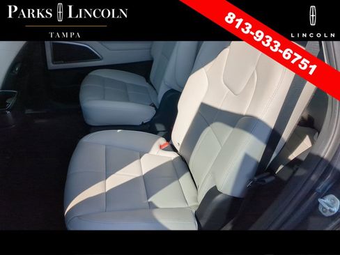 Used 2022 Kia Telluride EX w/ EX Premium Package image 16