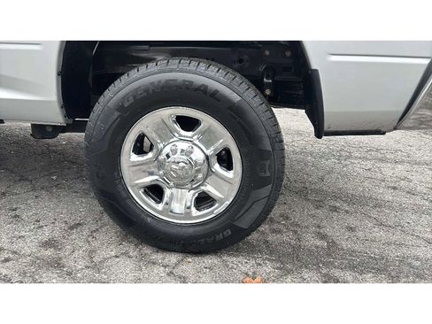 Used 2018 RAM 2500 Tradesman w/ Chrome Appearance Group image 22