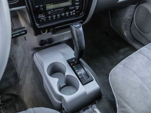 Used 2003 Toyota Tacoma 2WD Regular Cab image 33