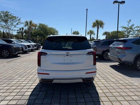 Certified 2024 Cadillac XT6 Premium Luxury w/ Technology Package FWD image 9