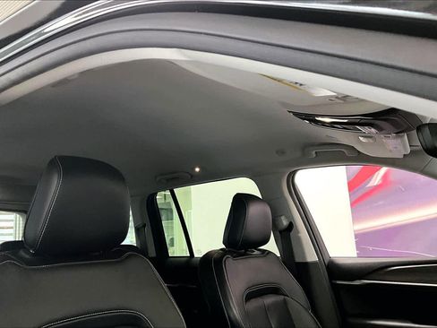 Used 2022 Jeep Grand Cherokee Limited image 25