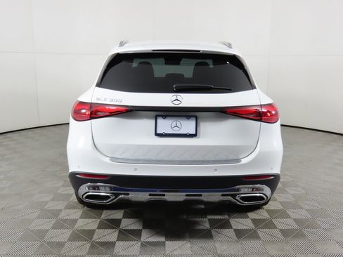 Certified 2025 Mercedes-Benz GLC 300 image 6