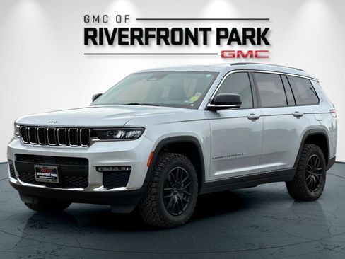 Used 2023 Jeep Grand Cherokee L Limited w/ Trailer Tow Group (B) image 7