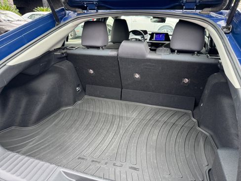 Used 2024 Toyota Prius LE FWD image 20