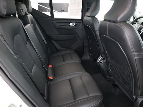 Used 2024 Volvo XC40 B5 Plus w/ Climate Package image 23