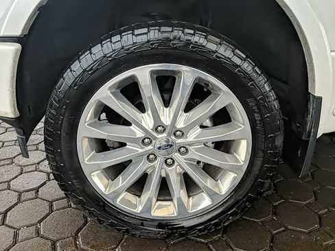 Used 2019 Ford F150 Limited image 9