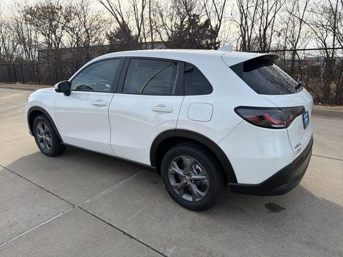 New 2026 Honda HR-V LX image 3