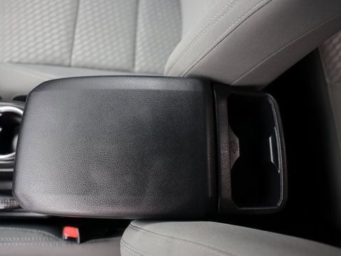 Used 2022 Toyota Tacoma SR image 30