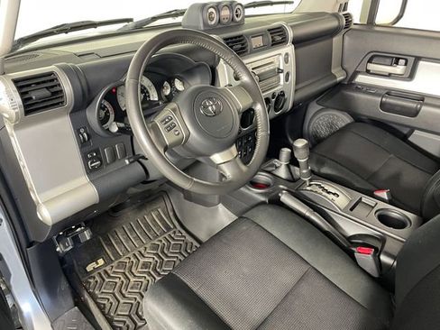 Used 2007 Toyota FJ Cruiser 4WD image 3