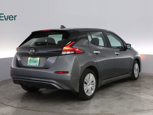 Used 2025 Nissan Leaf S FWD image 3