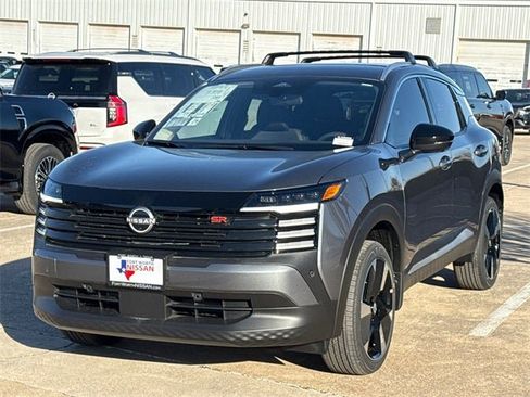 New 2026 Nissan Kicks SR w/ Cold Weather Package image 4