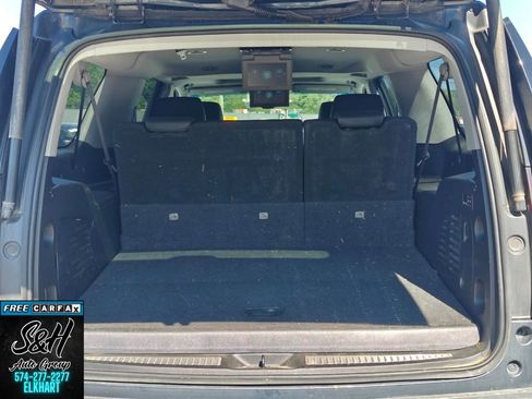 Used 2019 Chevrolet Suburban Premier RWD image 23