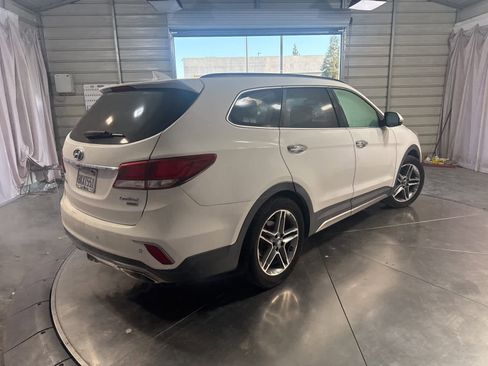 Used 2017 Hyundai Santa Fe Limited w/ Cargo Package image 5